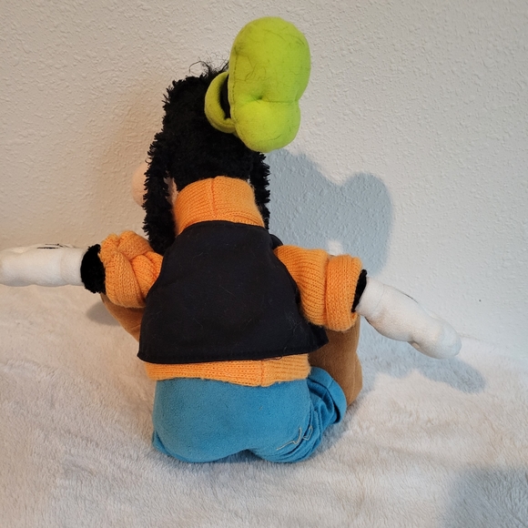 Disney Goofy Stuffed Animal - Picture 5 of 6